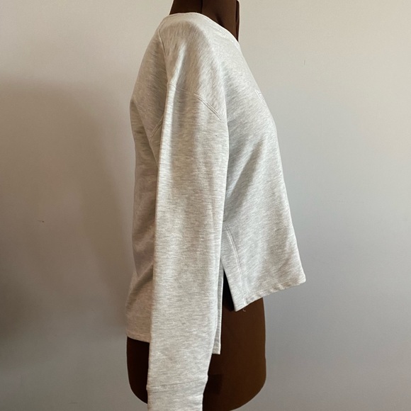 🤍HYBA🤍Activewear sweater in grey. Size large. Like new condition. Never worn. - Picture 8 of 16